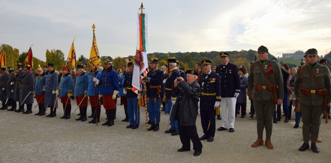 40-Schonbrunn%20Parade%20Austria%20Imperialis%2021.10.16