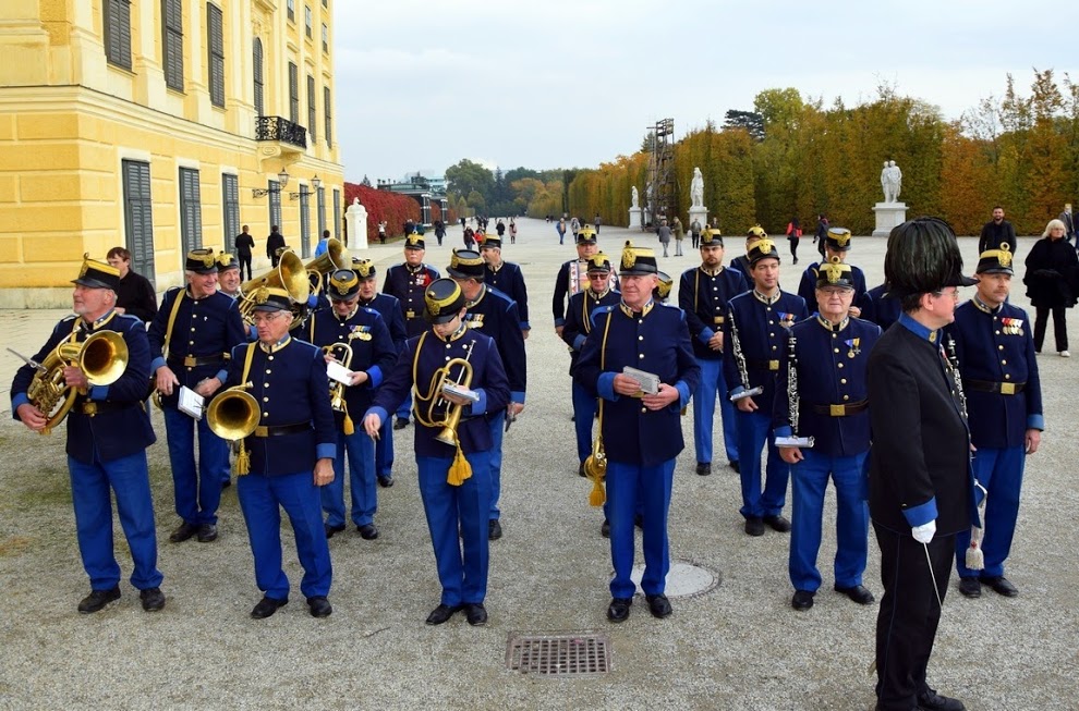 69-Schonbrunn%20Parade%20Austria%20Imperialis%2021.10.16